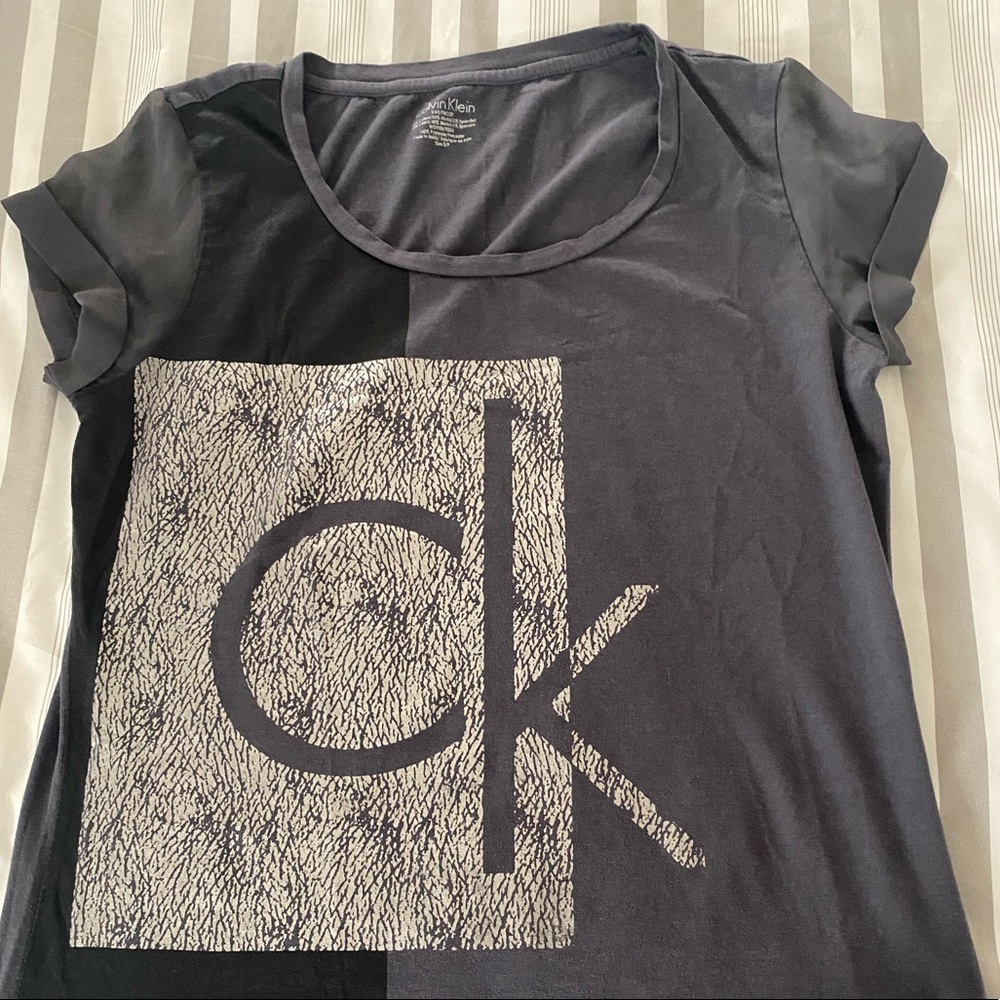 Calvin Klein t shirt